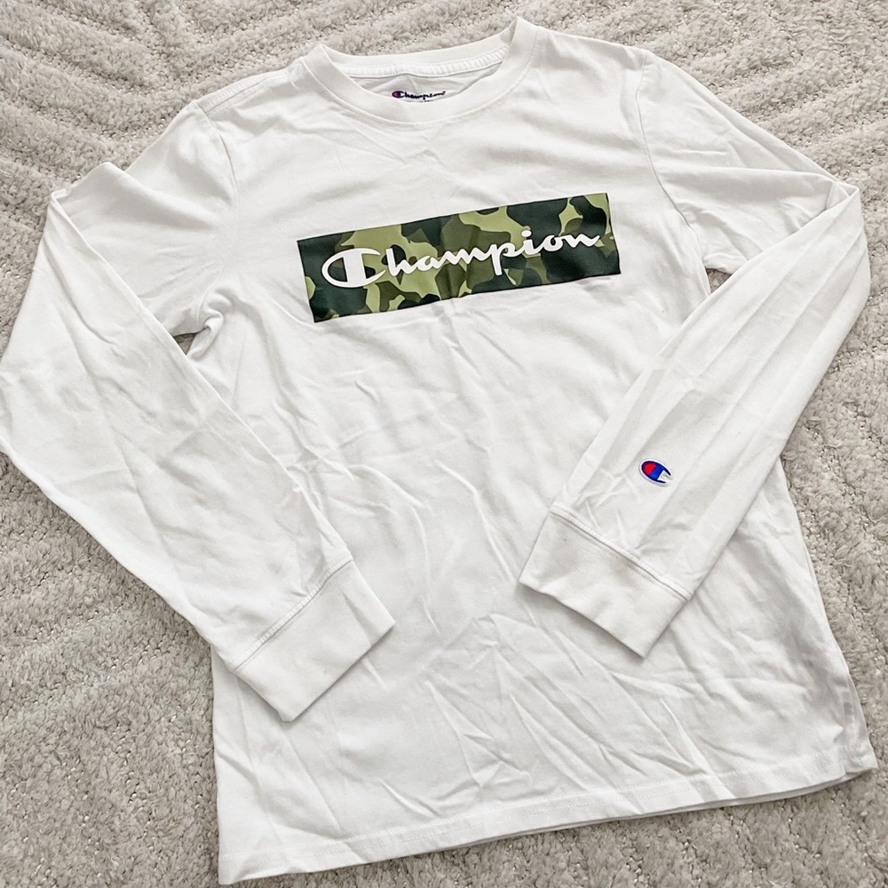 New! Champion Big Boys White Long Sleeve T-Shirt w/Camo Graphic -  Size XL
